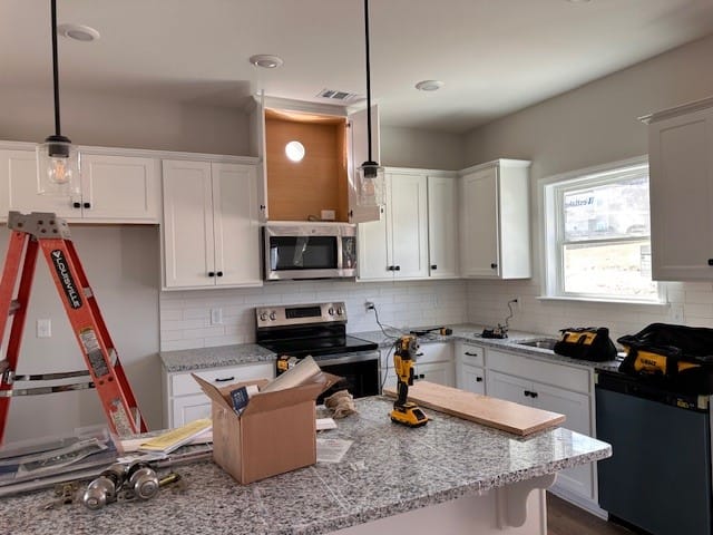 253 Oaks Court, Smiths Station, AL, 36877 — Photo 2