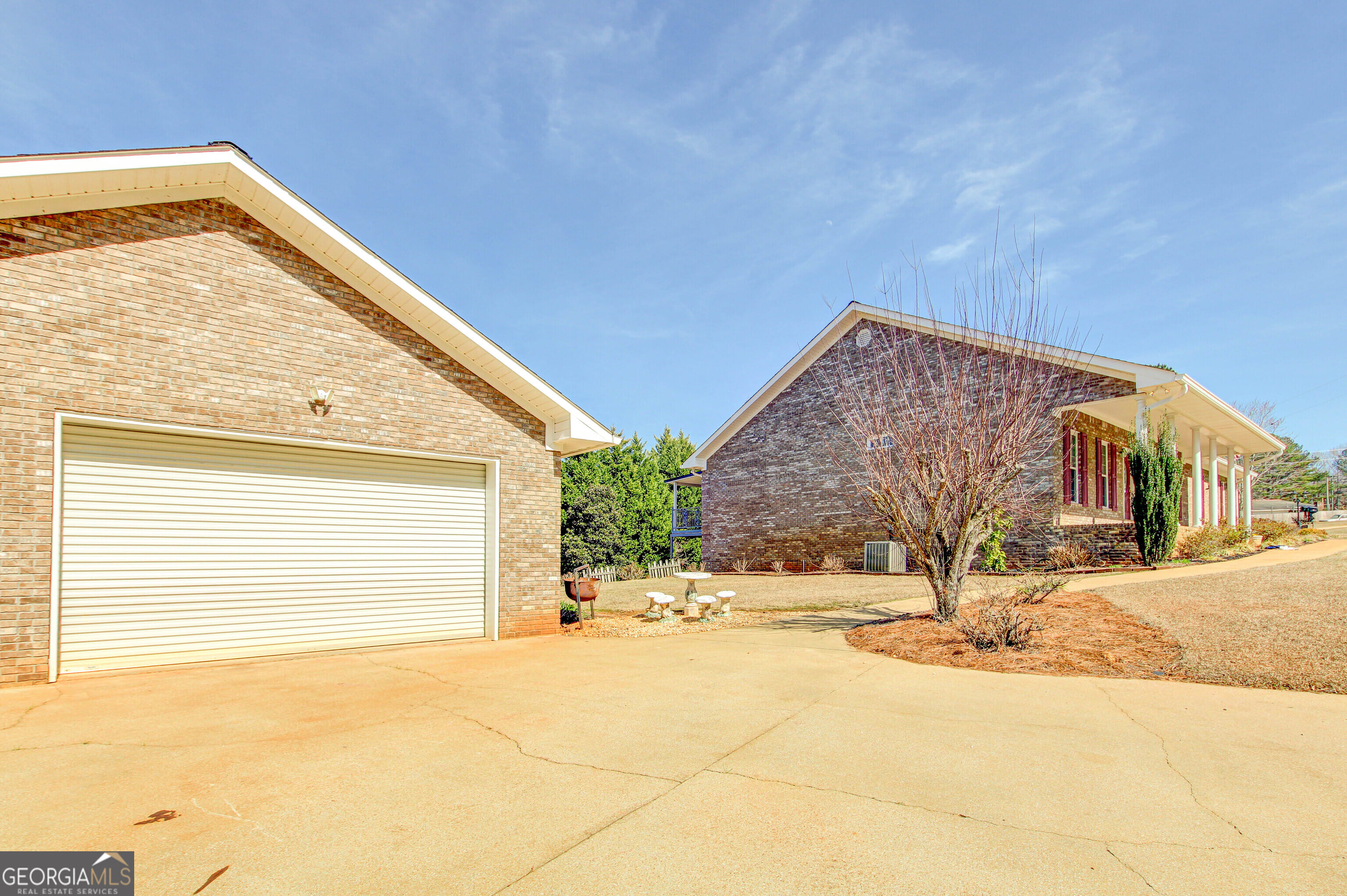 144 Bluffs Cir, Wedowee, AL 36278