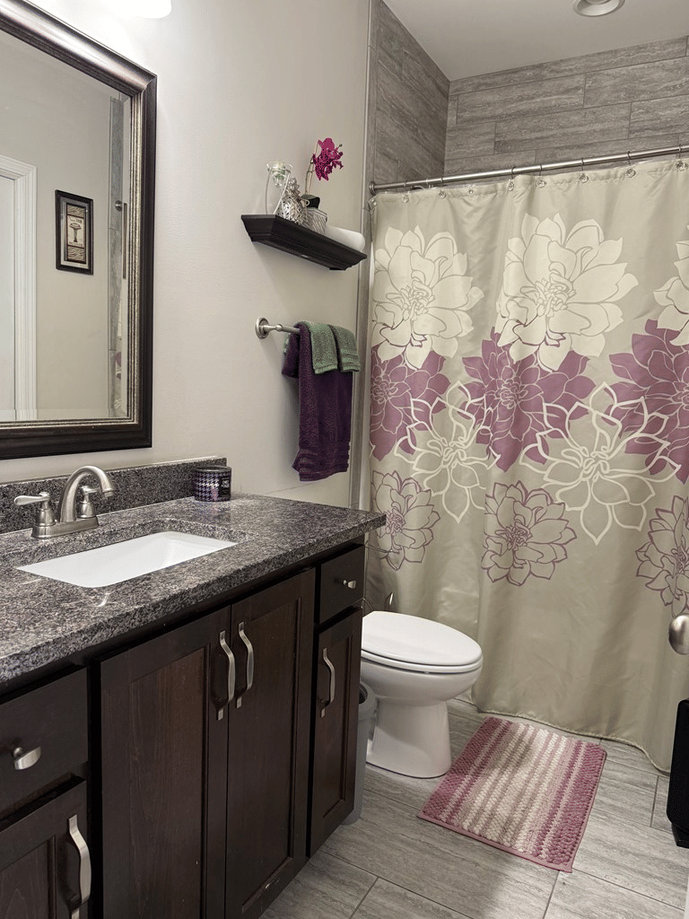 6677 Gallant Dr, Midland, GA 31820, Downstairs Guest Bathroom