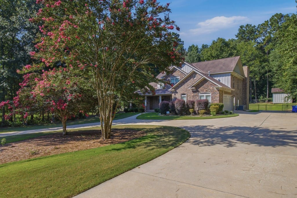 8126 Saddlehorn Dr, Midland, GA 31820