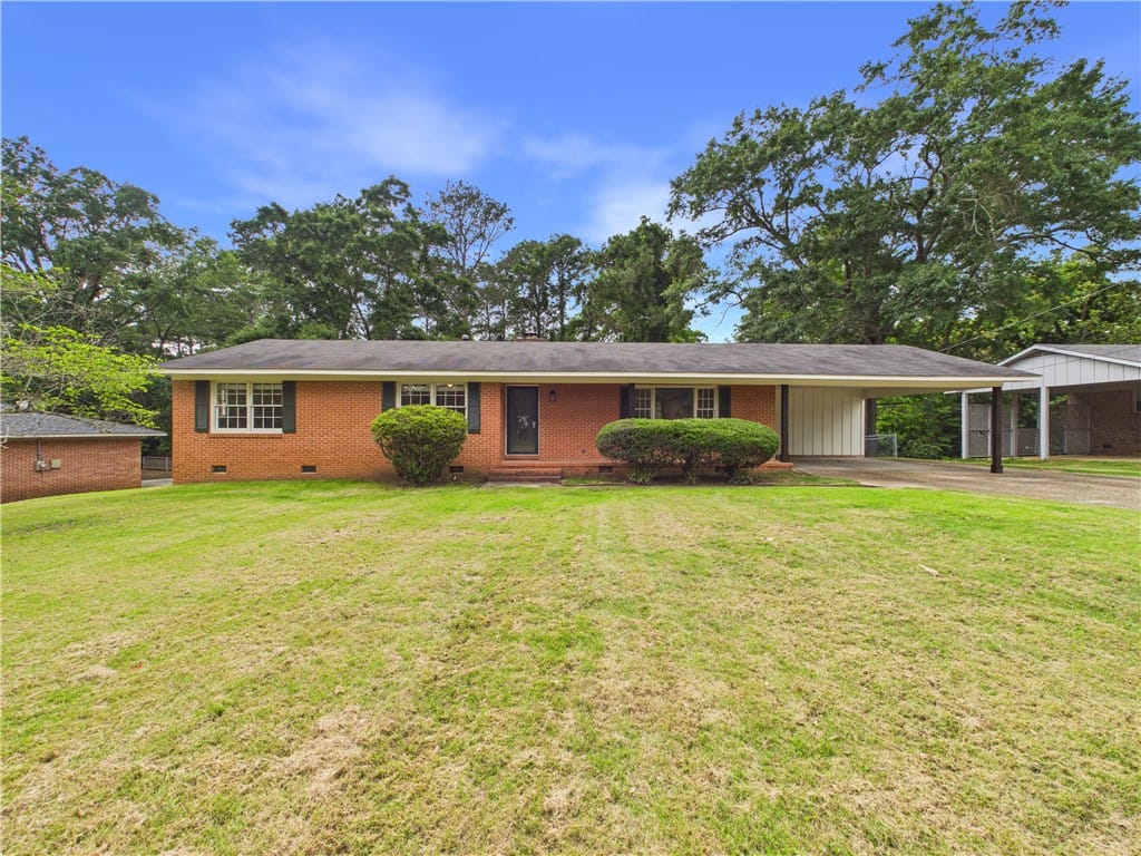 1300 Pinedale Dr, Opelika, AL 36801