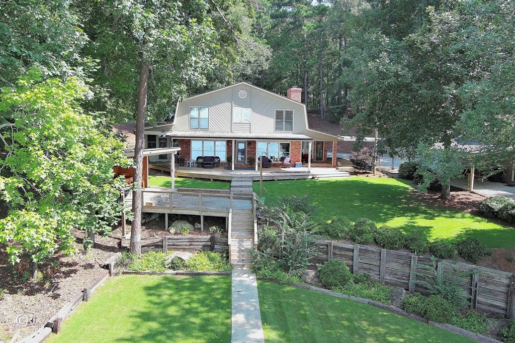 233 Pinetree Rd, Hamilton, GA 31811