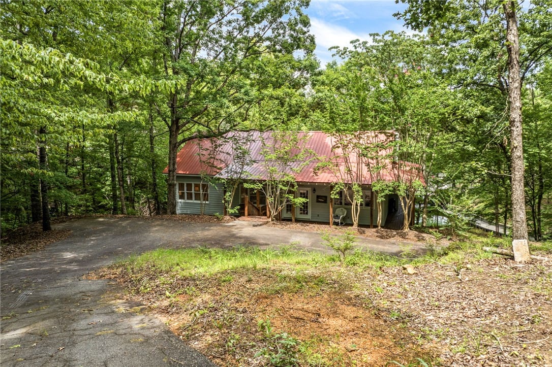 994 Lakewood Dr, Dadeville, AL 36853