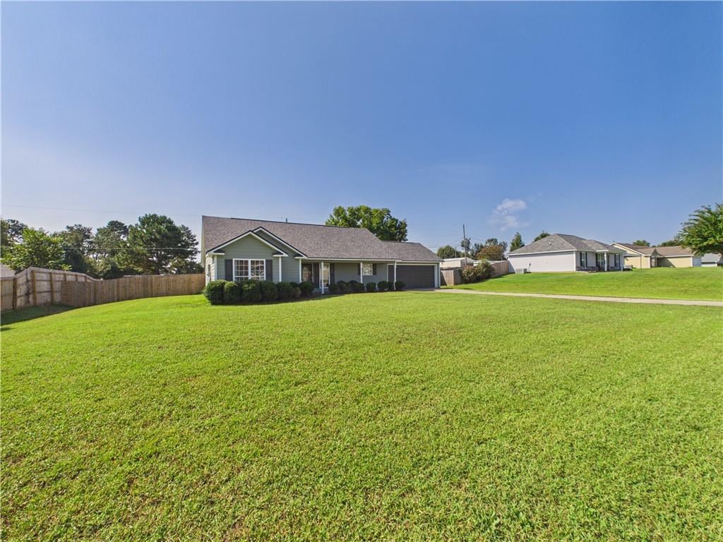 77 Lee Rd 2148, Smiths Station, AL 36877