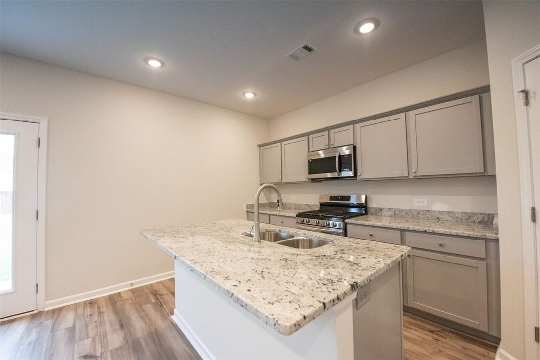 1370 CRESCENT, Auburn, AL, 36830 — Photo 2