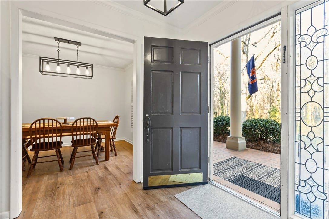 1313 Hickory Ln, Auburn, AL 36830, USA, Welcome in!