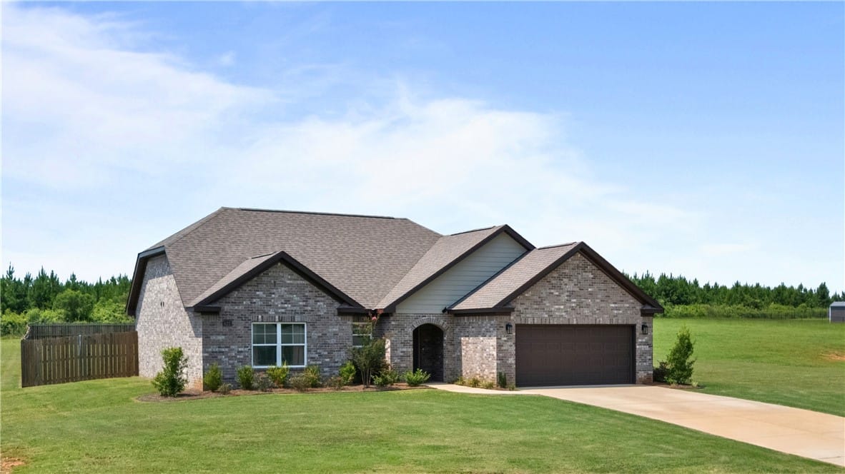 622 Lee County Rd 270, Valley, AL 36854