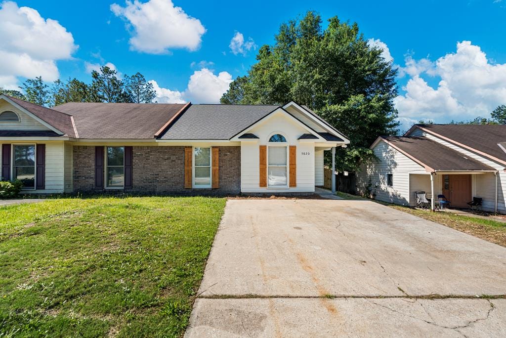 5820 Georgetown Dr, Columbus, GA 31907