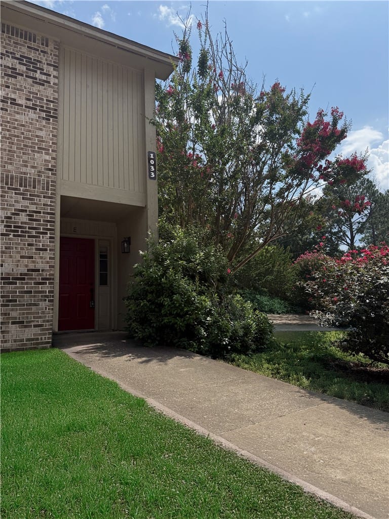 1033 Stonegate Dr, Auburn, AL 36832
