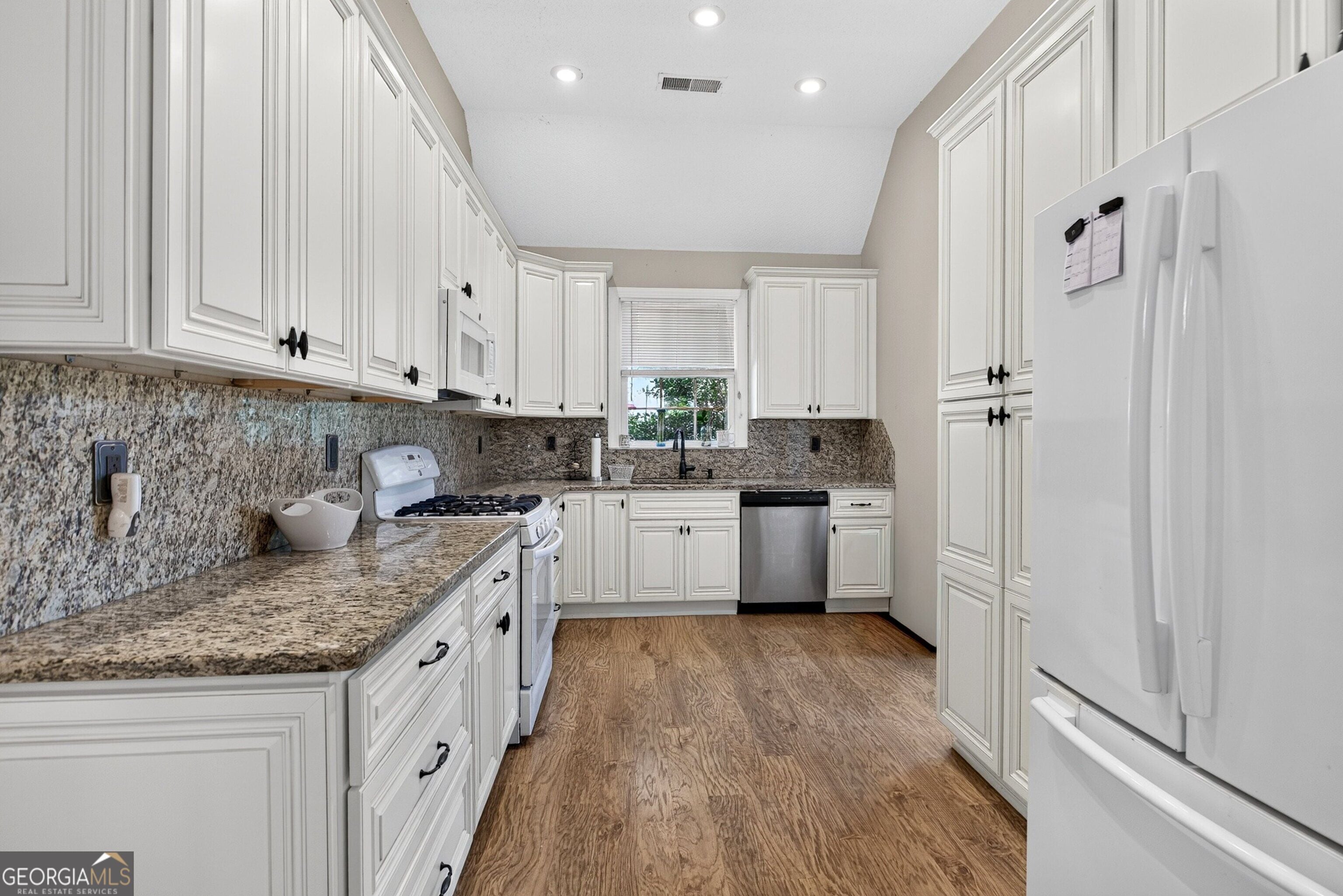 52 Braves Crossing Ct, Sharpsburg, GA 30277