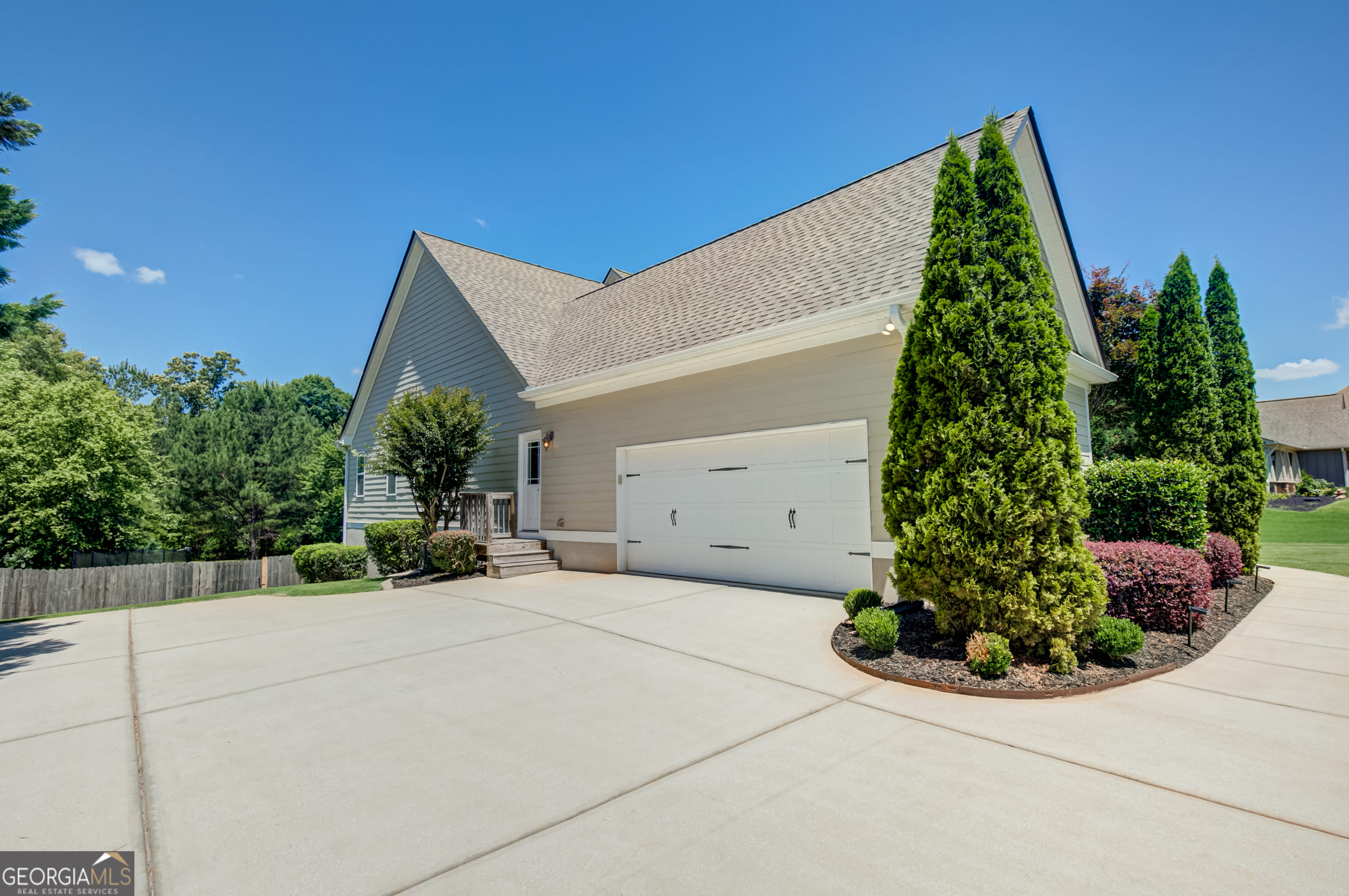221 Chasewood Ln, Senoia, GA 30276
