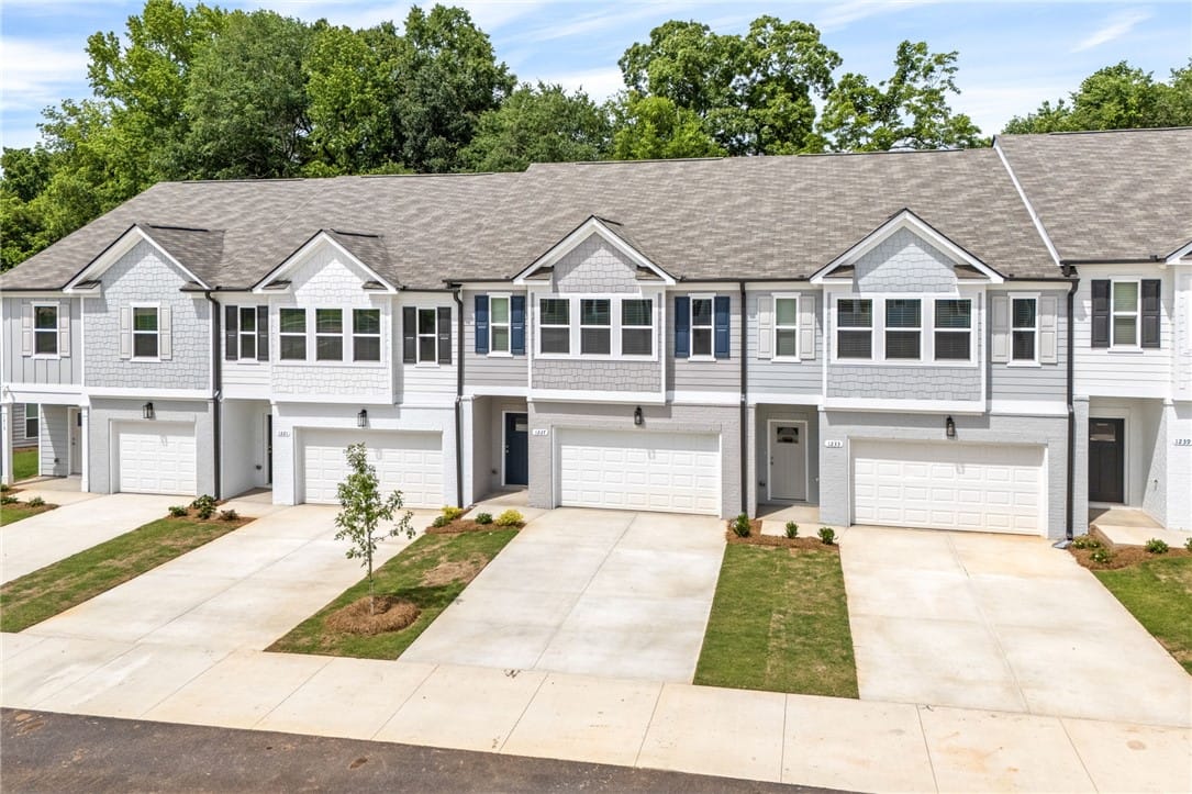 1227 McCoy St, Opelika, AL 36801
