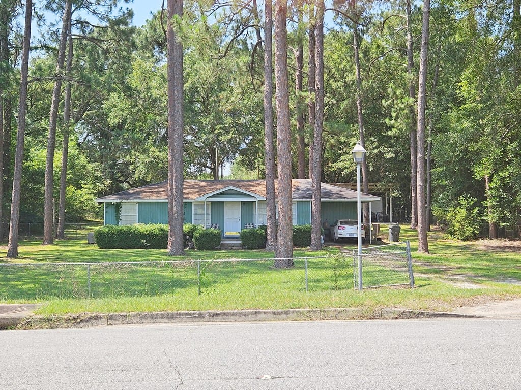 2302 Oakhaven Dr, Albany, GA 31721