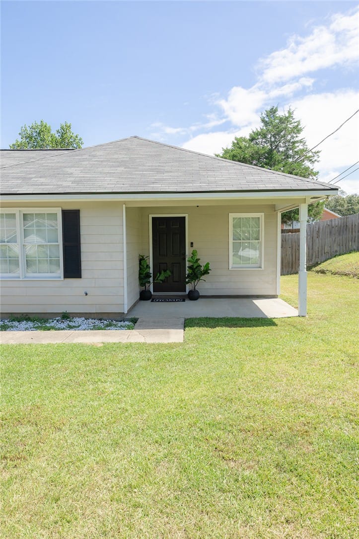 589 Mill Pond Dr, Phenix City, AL 36870