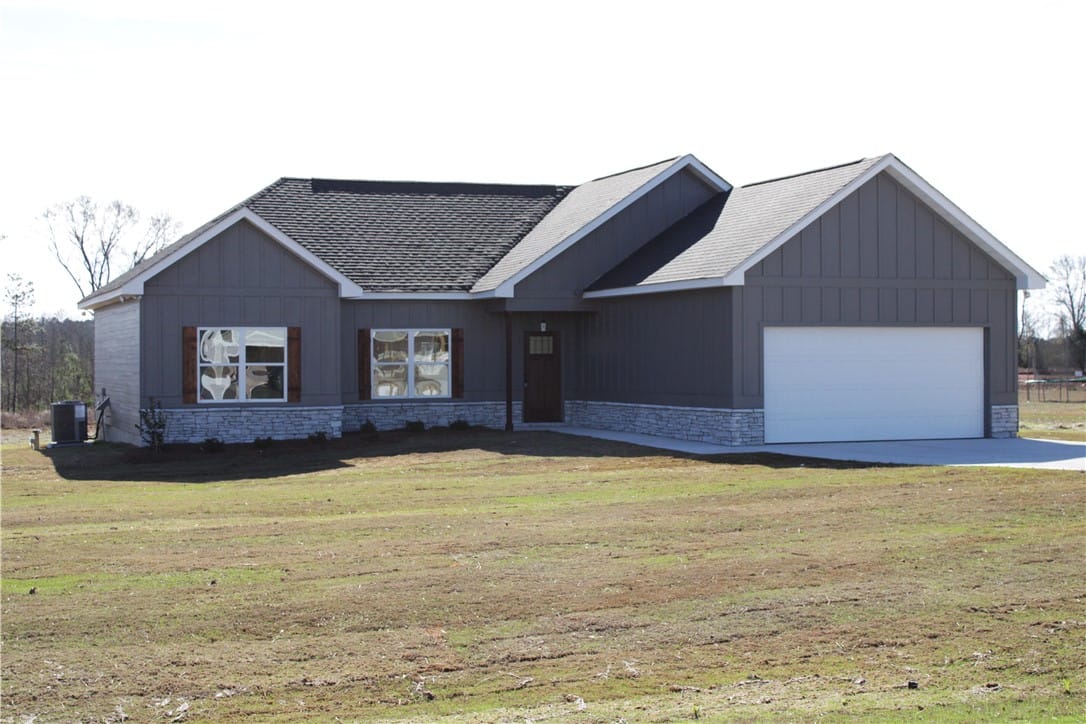 1112 30th St E, Valley, AL 36854, USA — Photo 2