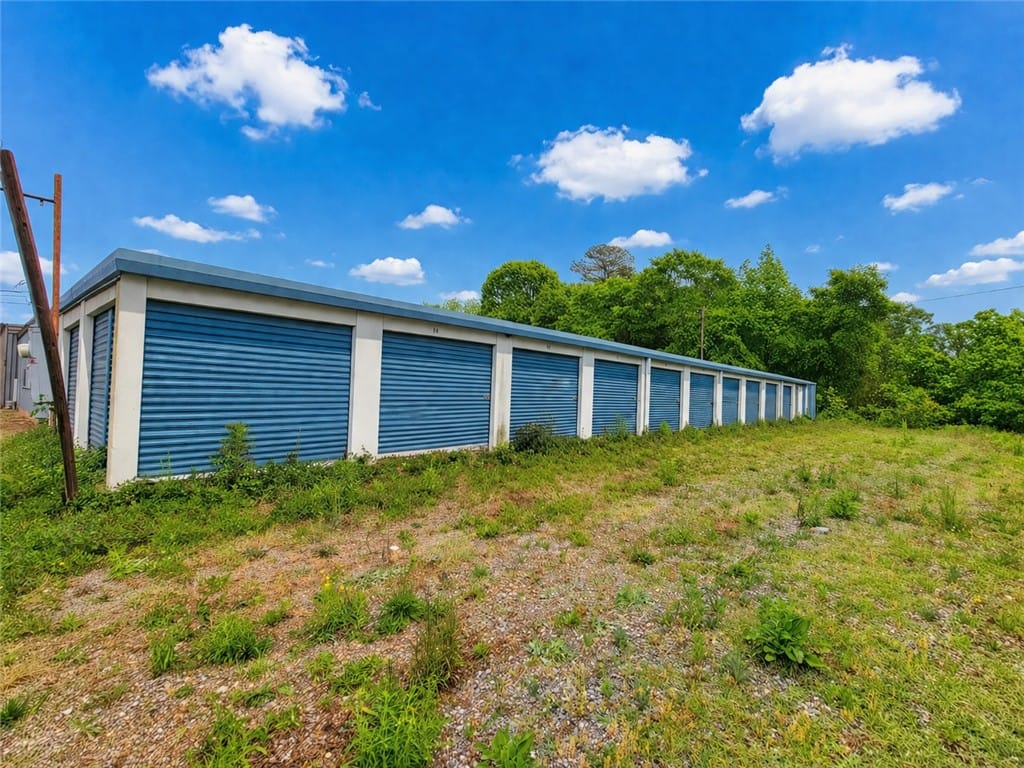 1741 54th Ave SW, Lanett, AL 36863
