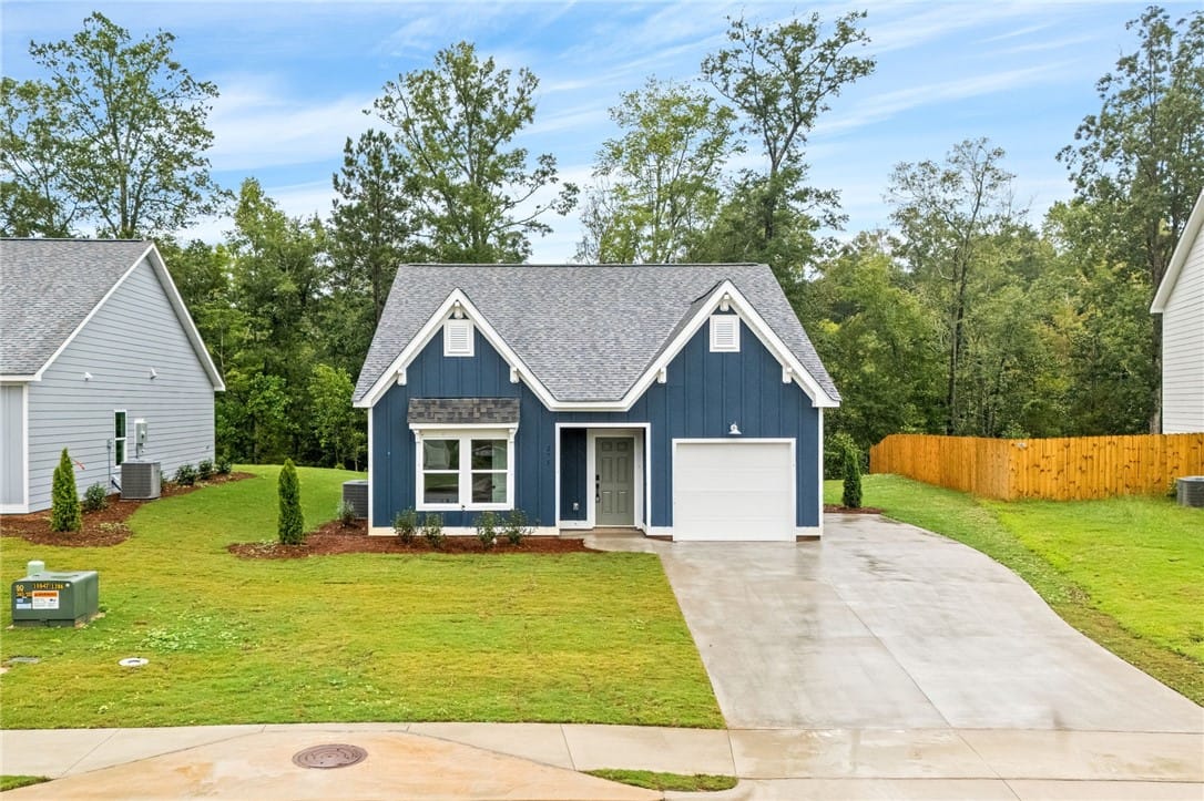 275 gray street, Opelika, AL, 36801