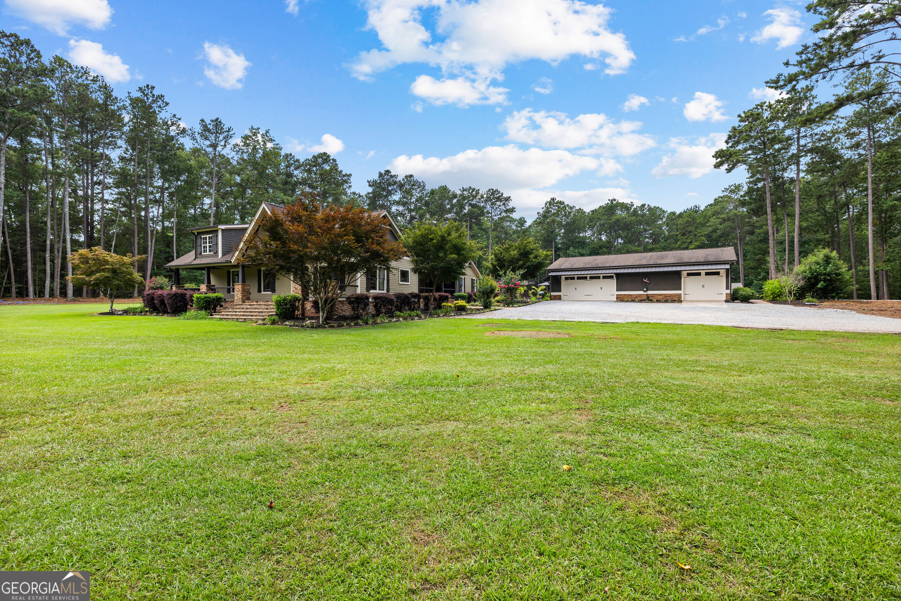 359 Trammell Rd, Moreland, GA 30259