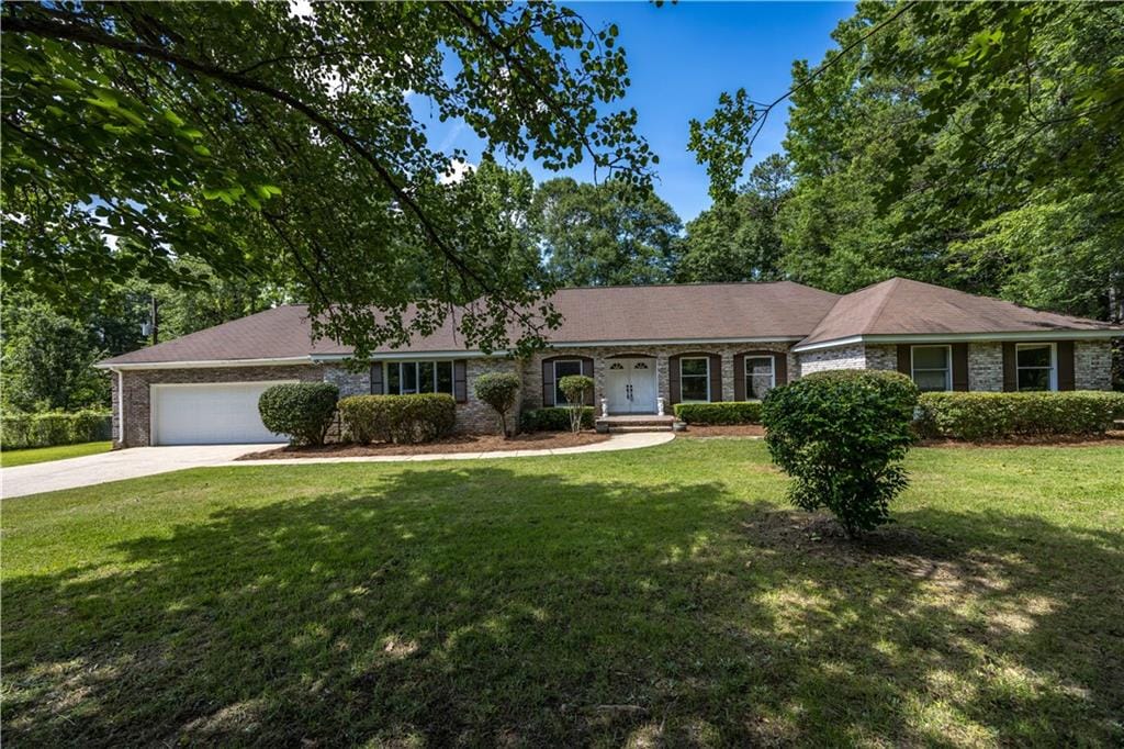 6767 Mullin Stroud Rd, Smiths Station, AL, 36877