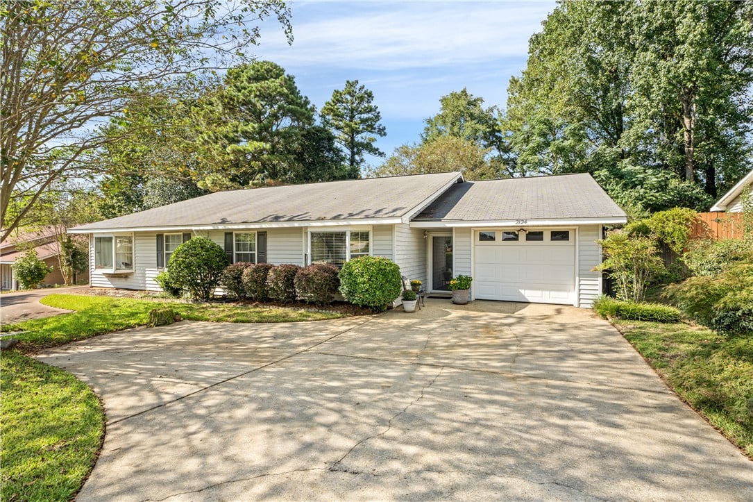 2124 Hamilton Place North, Opelika, AL, 36801