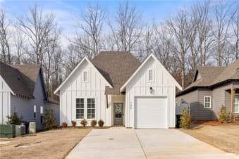 780 VILLAGE, Opelika, AL, 36801