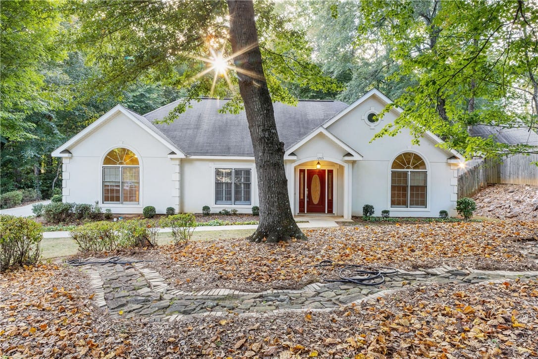 1285 UNIVERSITY, Auburn, AL, 36830