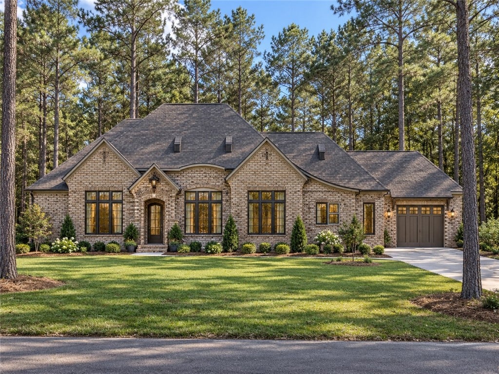 2600 Green Briar Ln, Auburn, AL 36879