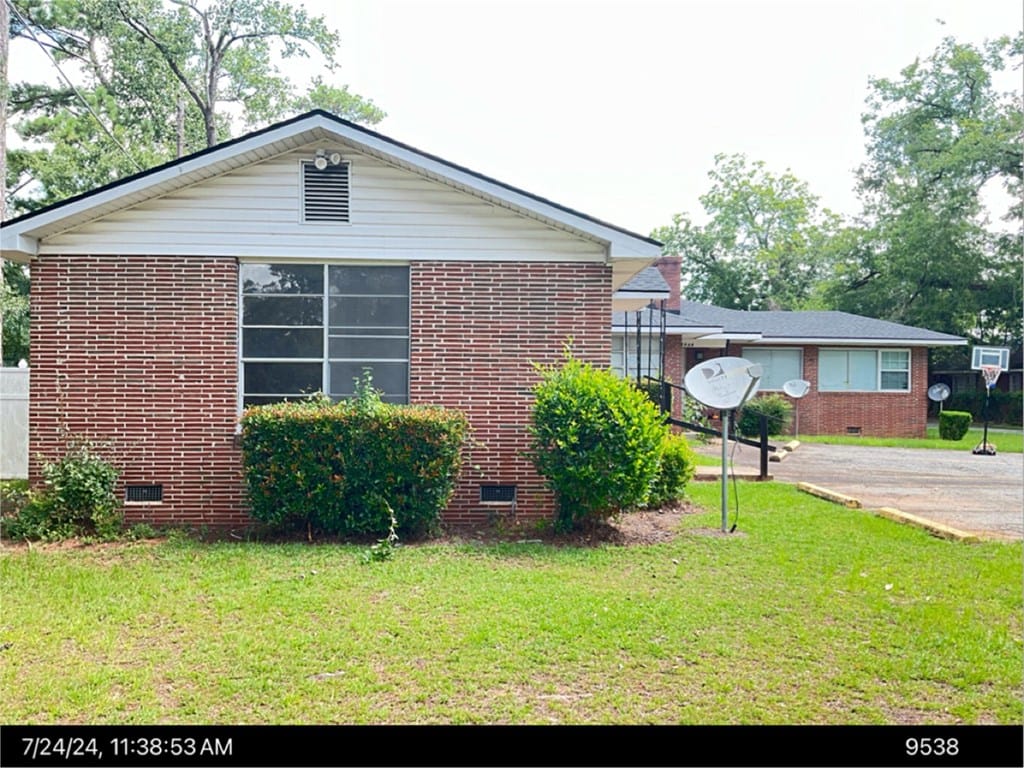 1527 Dawson Rd, Albany, GA 31707