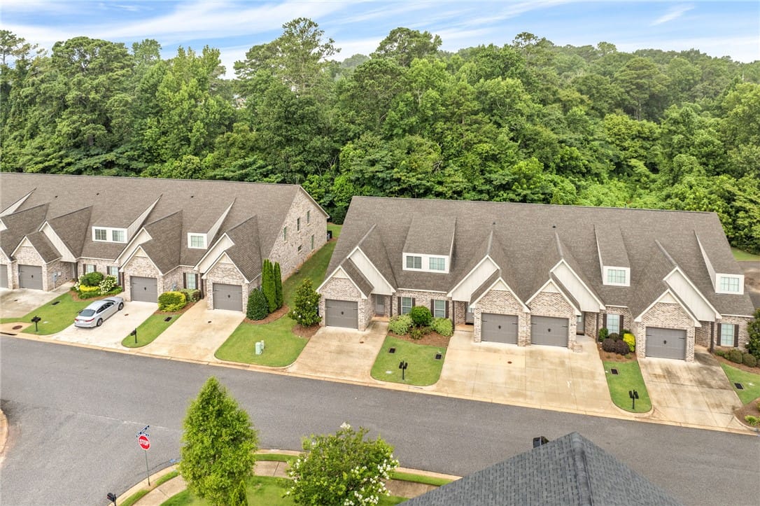 937 Pembroke Pl, Auburn, AL 36830, Rows of well-maintained townhomes offer appealing