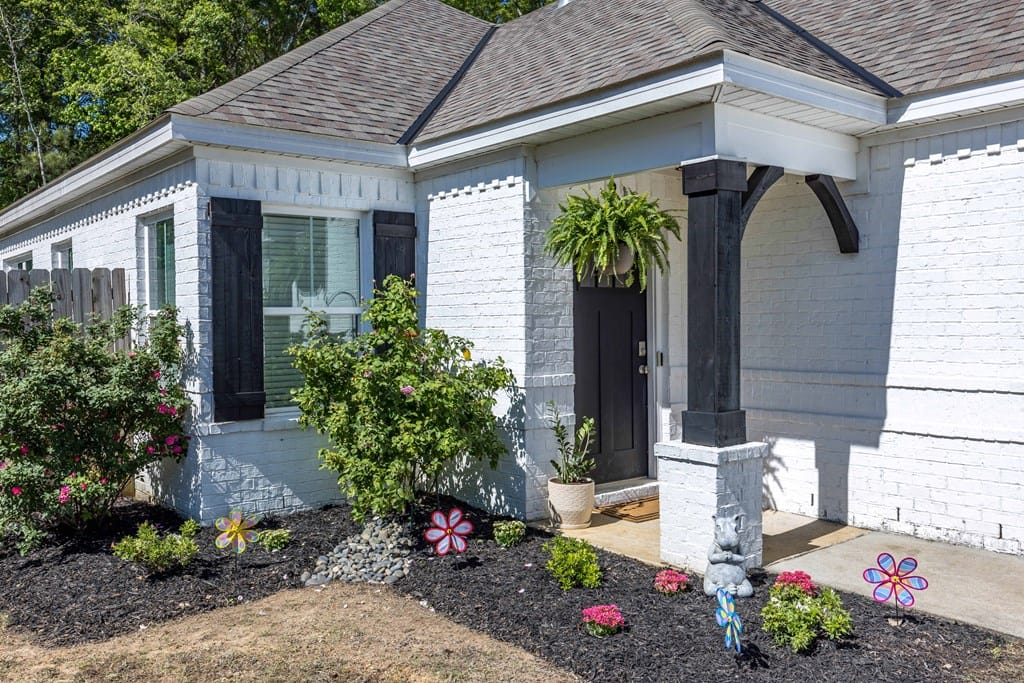 90 Quail Run Ave, Smiths Station, AL 36877, USA