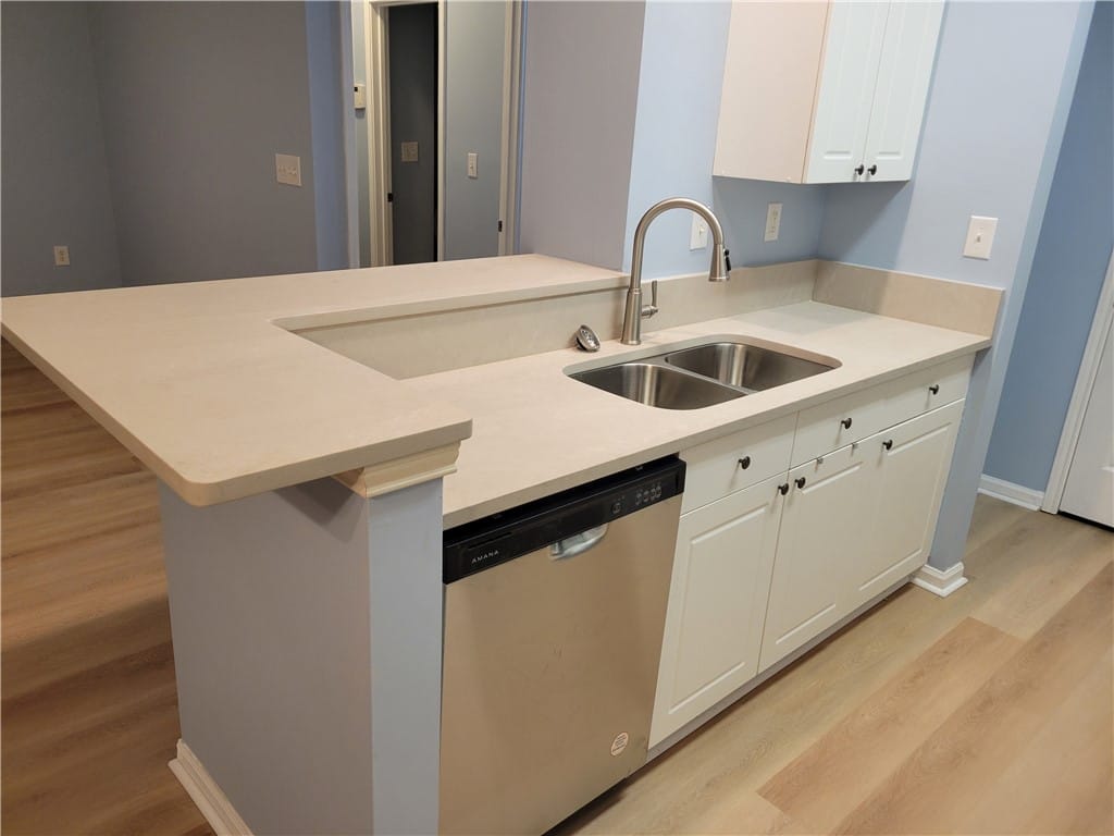 Auburn, AL 36830, A well-appointed kitchen features a double basin s