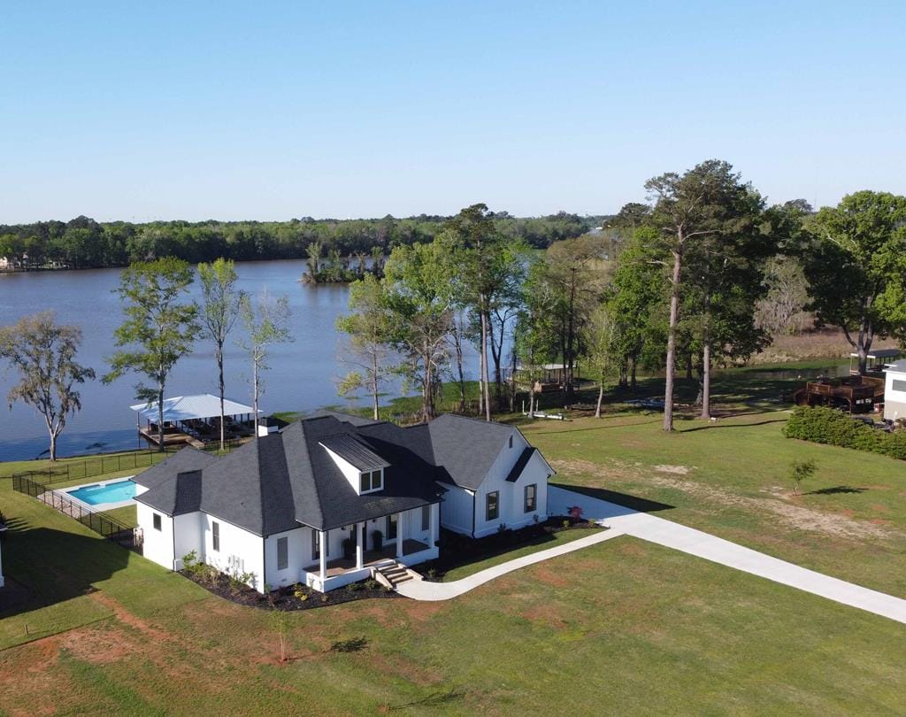 1300 River Pointe Drive, Albany, GA, 31701