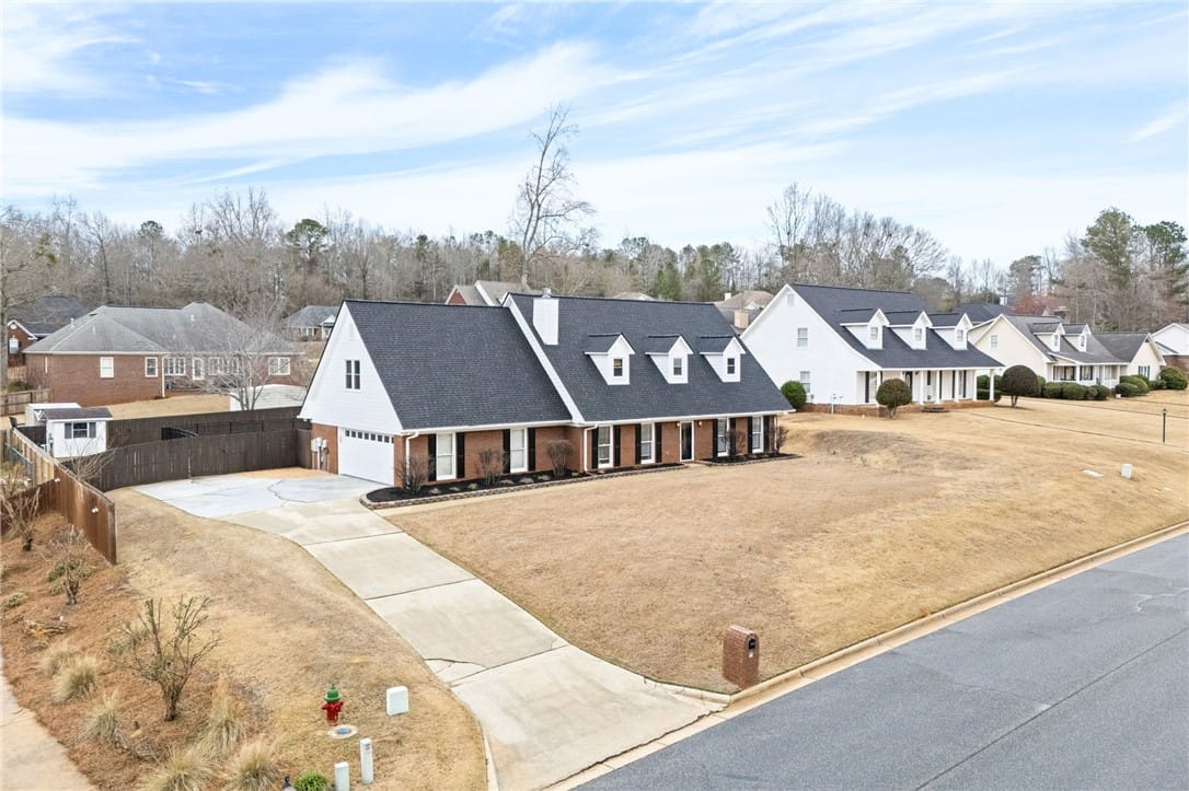 1909 Northgate Dr, Opelika, AL 36801