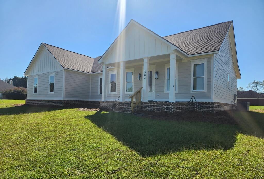 304 Hawkstead Dr, Leesburg, GA 31763