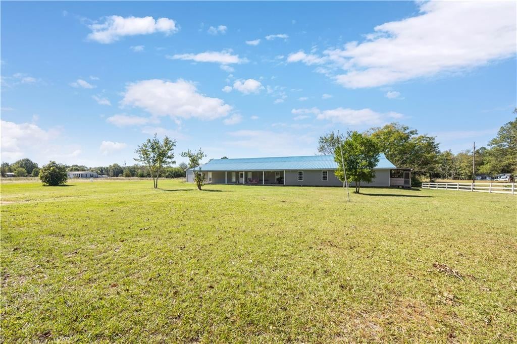 24 Duke Dr, Fort Mitchell, AL 36856