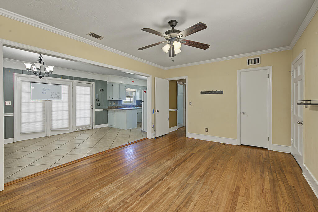 2424 Whispering Pines Cir, Albany, GA 31707, USA