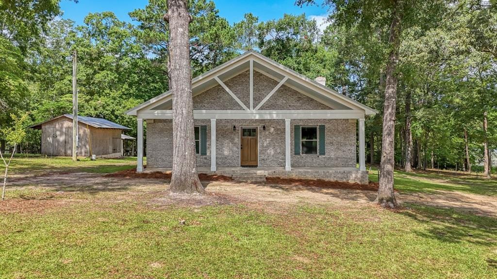 32 Lakepoint Dr, Fort Gaines, GA 39851