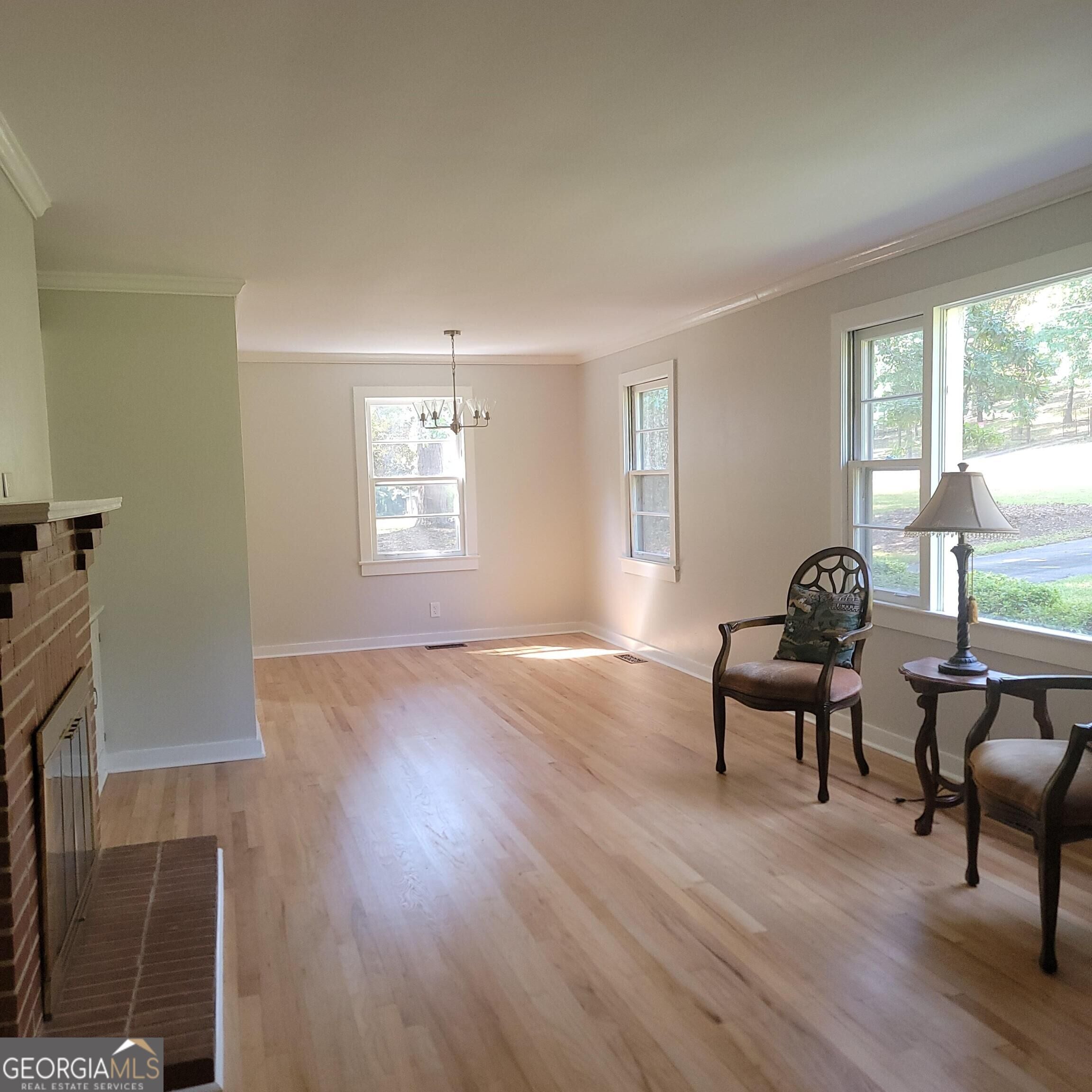 215 Poplar Cir, LaGrange, GA 30241