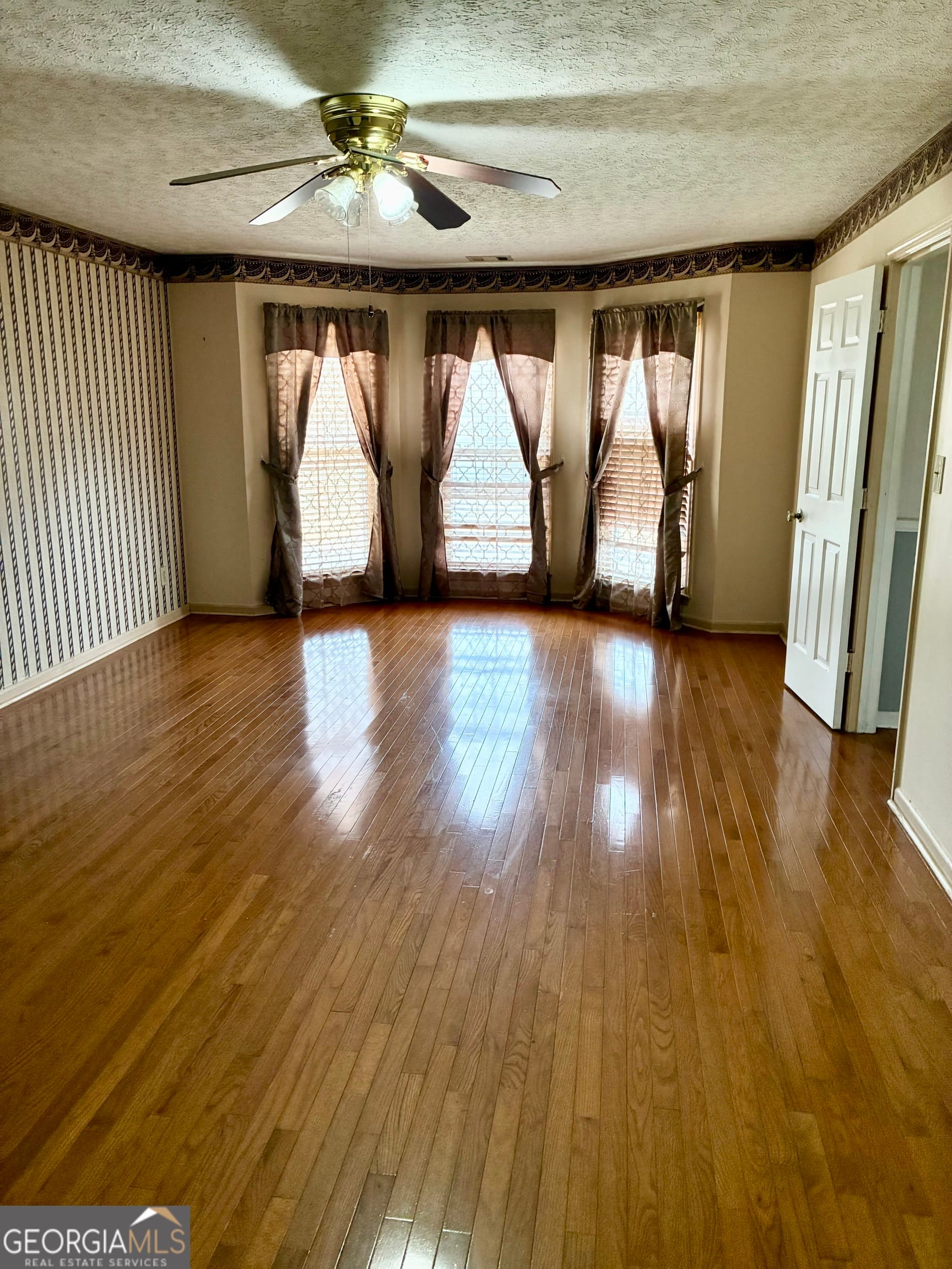 213 Linda Ln, LaGrange, GA 30240