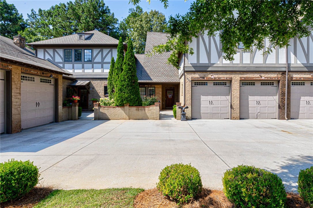 1794 Covington Ridge UNIT 402, Auburn, AL 36830