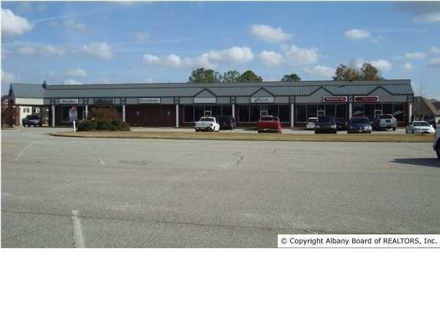 2820 Meredyth Dr, Albany, GA 31707
