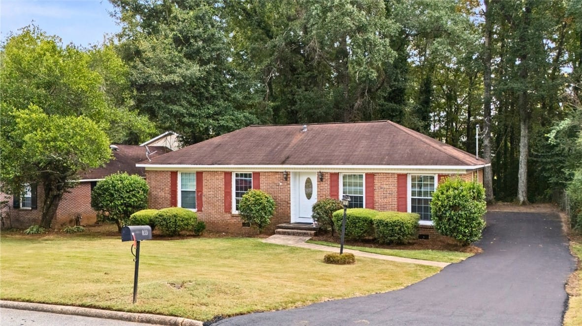 833 Cahaba Dr, Auburn, AL 36830, USA — Photo 1