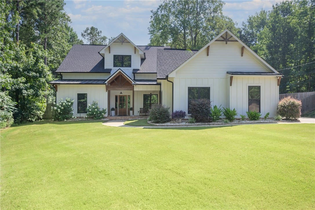 671 Lee Road 326, Smiths Station, AL, 36877