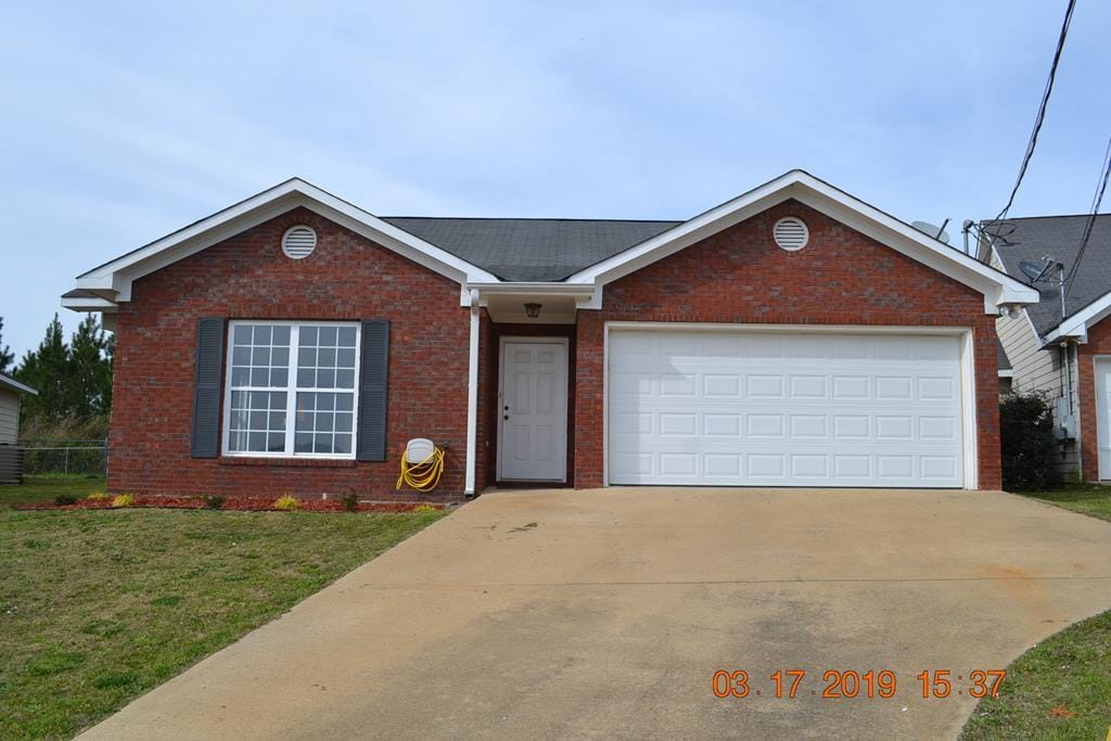 300 Sunny Lane, Phenix City, AL, 36869