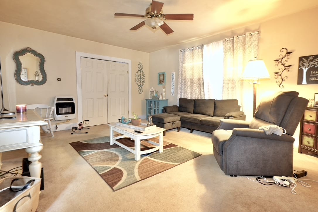 208 Combs St, Valley, AL 36854, USA — Photo 3