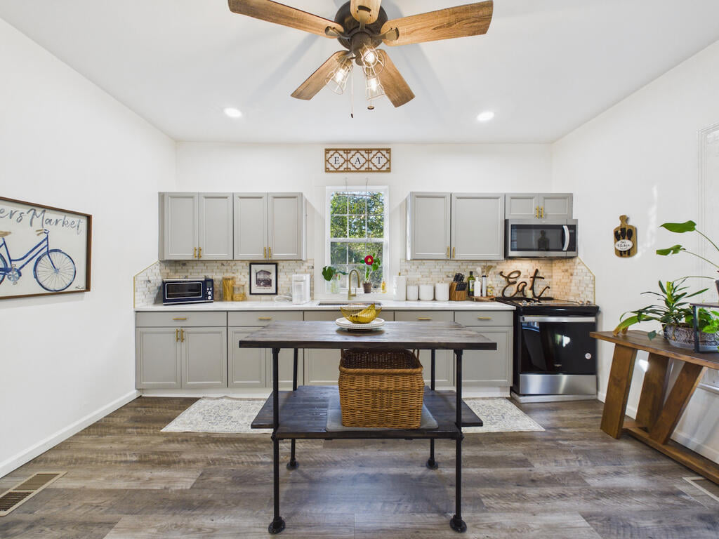 101 20th St, Phenix City, AL 36867, Kitchen