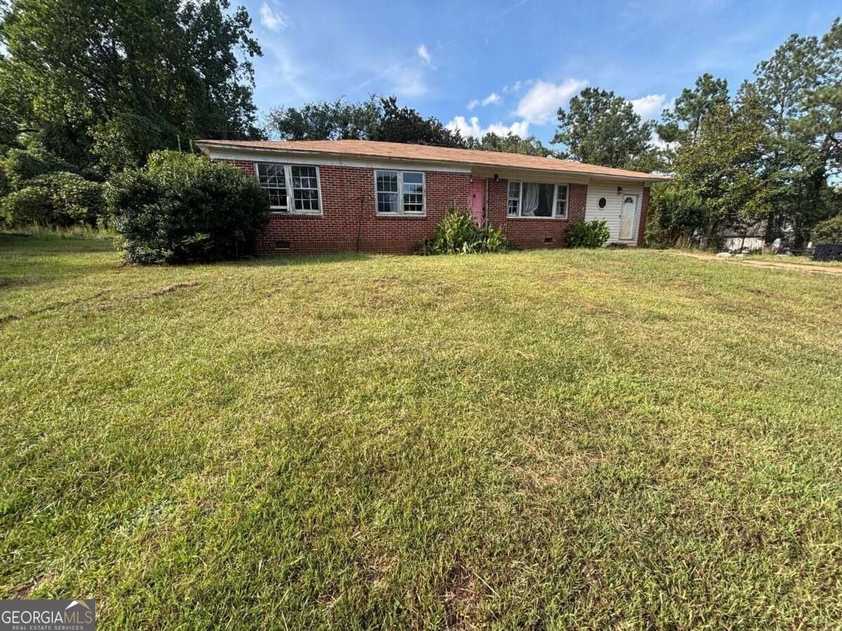 3658 W Point Rd, LaGrange, GA 30240