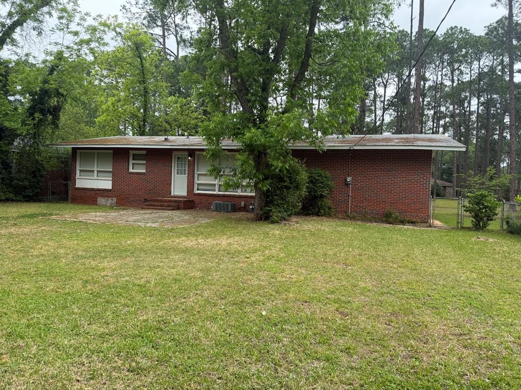 2312 Whispering Pines Rd, Albany, GA 31707