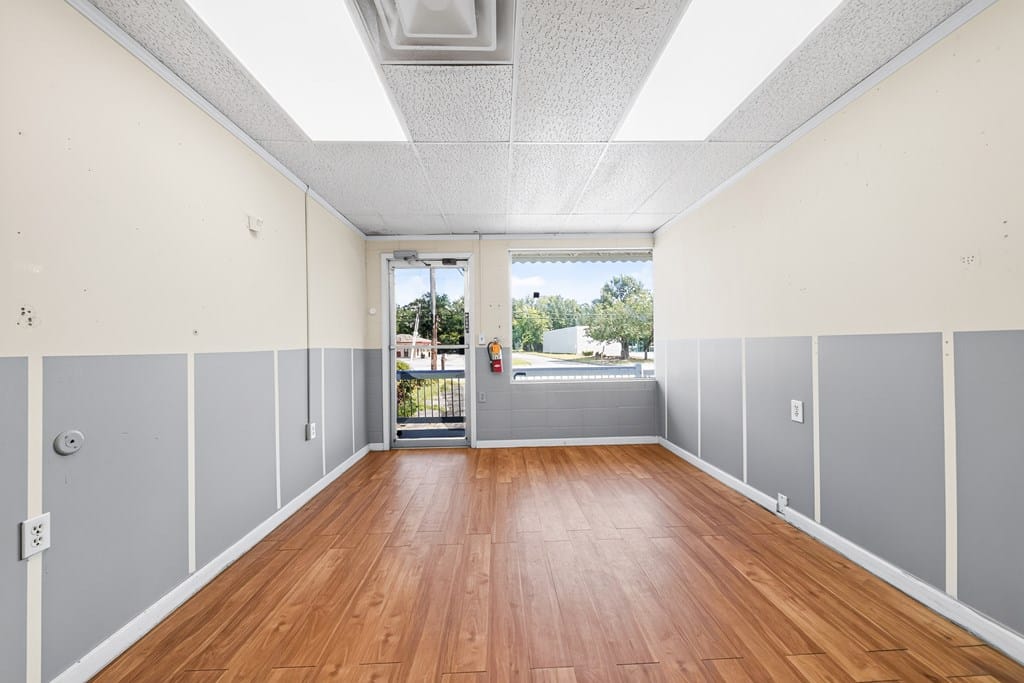 1801 Crawford Rd, Phenix City, AL 36867