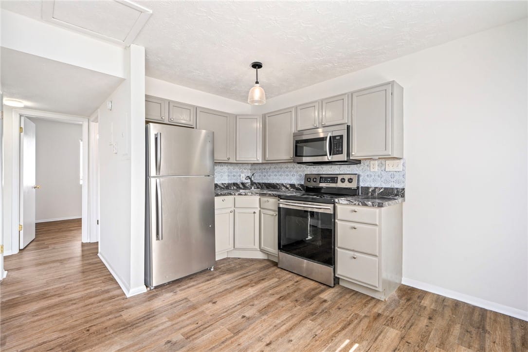 557 W Glenn Ave Apt B301, Auburn, AL 36832